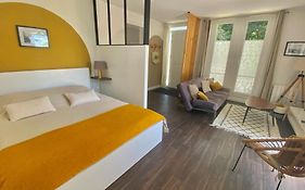 Agréable petit gîte avec piscine